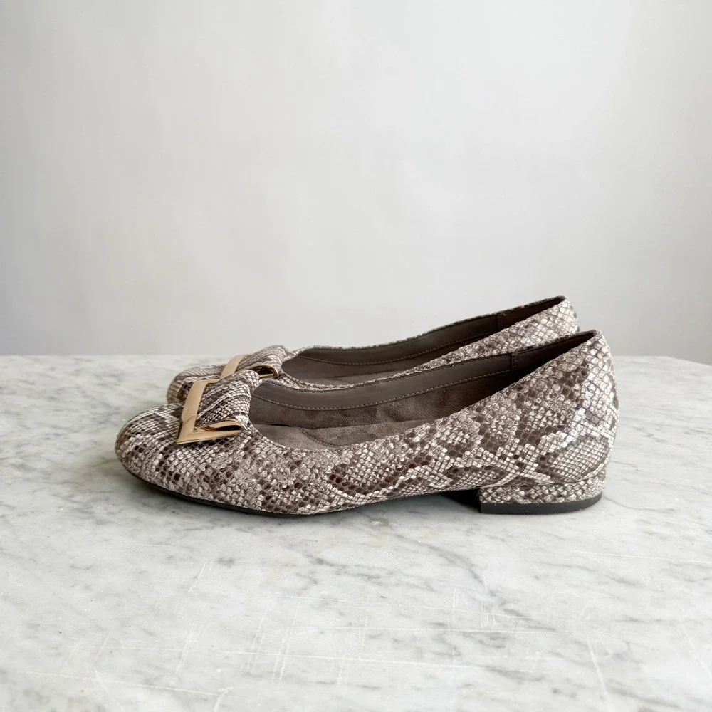 Aerosoles Good Times snakeskin buckle flats size‎ 8
